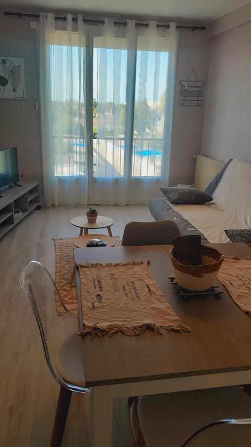 Chateauroux : Bel Appartement Avec Balcon Zewnętrze zdjęcie
